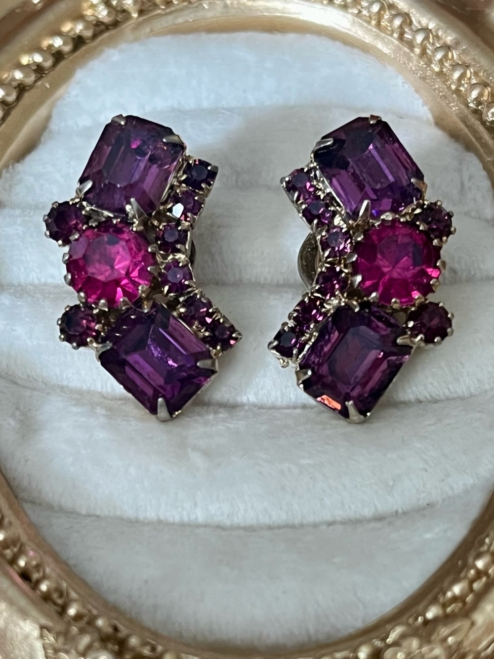 RARE Vintage WEISS Purple Fuchsia Rhinestone Clip-On Earrings Signed 1950s 1.25”